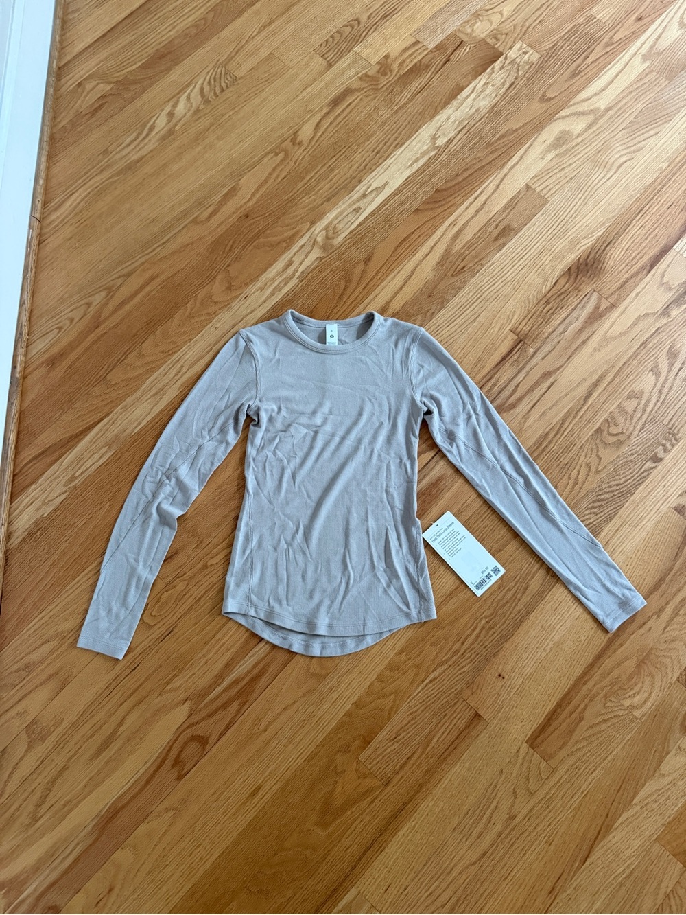 Lululemon hold tight long sleeve size 2